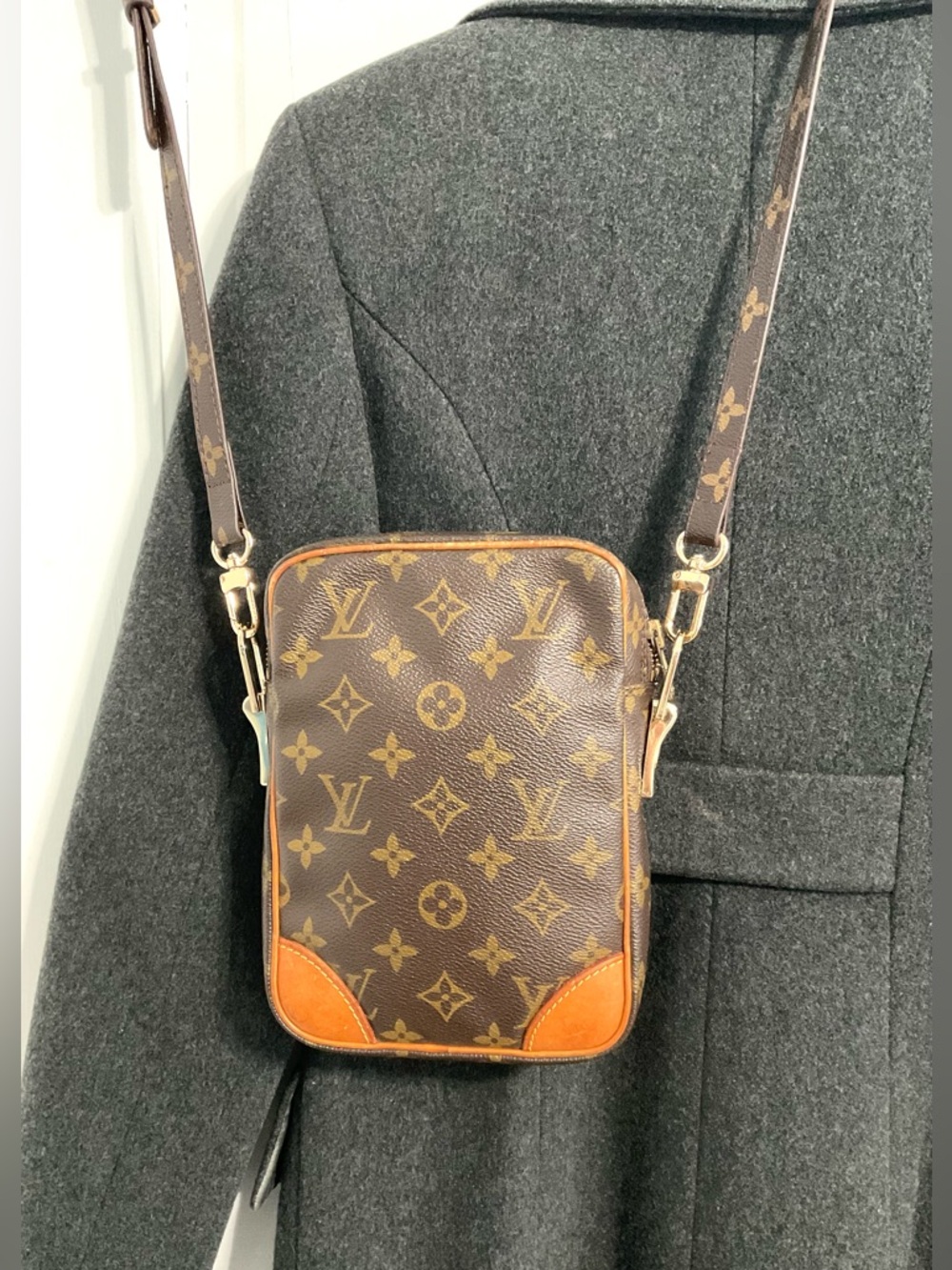 ✅ AUTHENTIC LOUIS VUITTON BAG - Picture 4 of 16